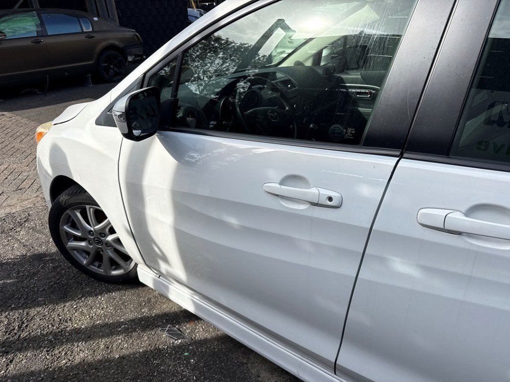 PORTIER LINKS VOOR Mazda 2 (DE) (|C5Y35902XE|C5Y35902XD|), Auto-onderdelen, Hitdorfer Straße 73
51371  Leverkusen, DE, Gebruikt