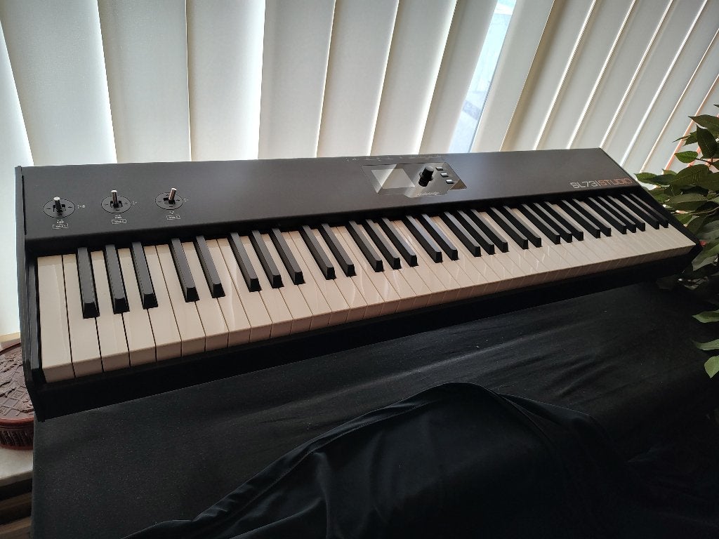 Studiologic SL 73, Muziek en Instrumenten, Nieuw, Overige aantallen, Aanslaggevoelig, Ophalen