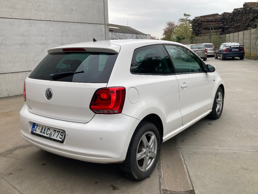Volkswagen Polo 1.2 essence 2013 avec 107000km*clim*garantie, Autos, Volkswagen, Entreprise, Achat, Polo, ABS, Phares directionnels