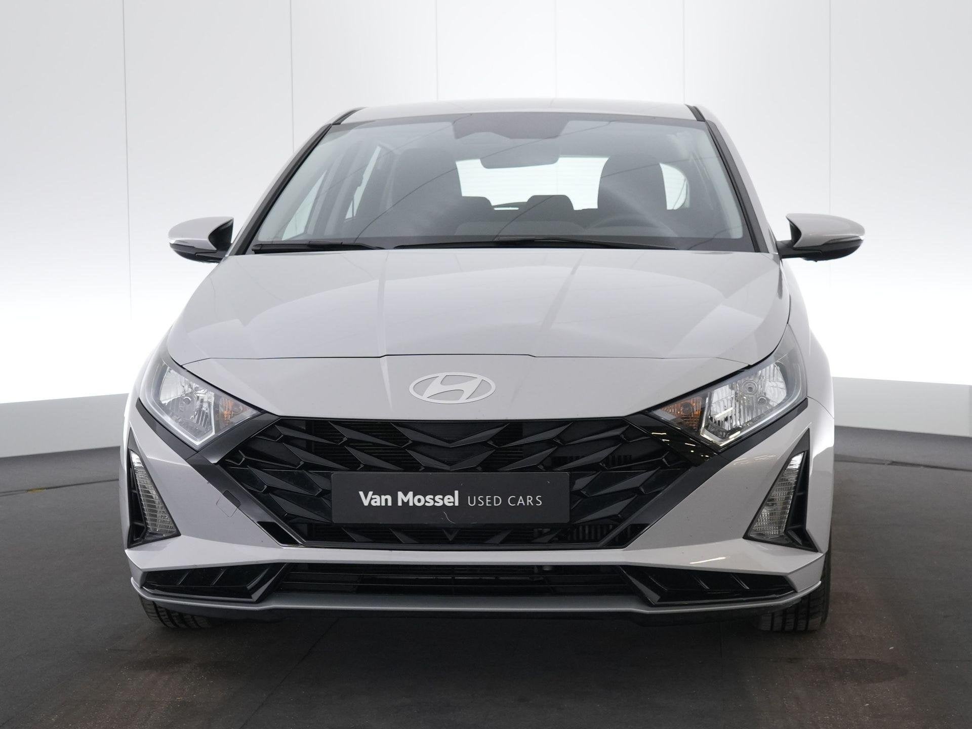 Hyundai i20 1.0 T-GDi 74kW Twist, Autos, Hyundai, https://public.car-pass.be/vhr/a19d1fed-1fce-4efd-a7b9-b6bbe1c138d6, Argent ou Gris