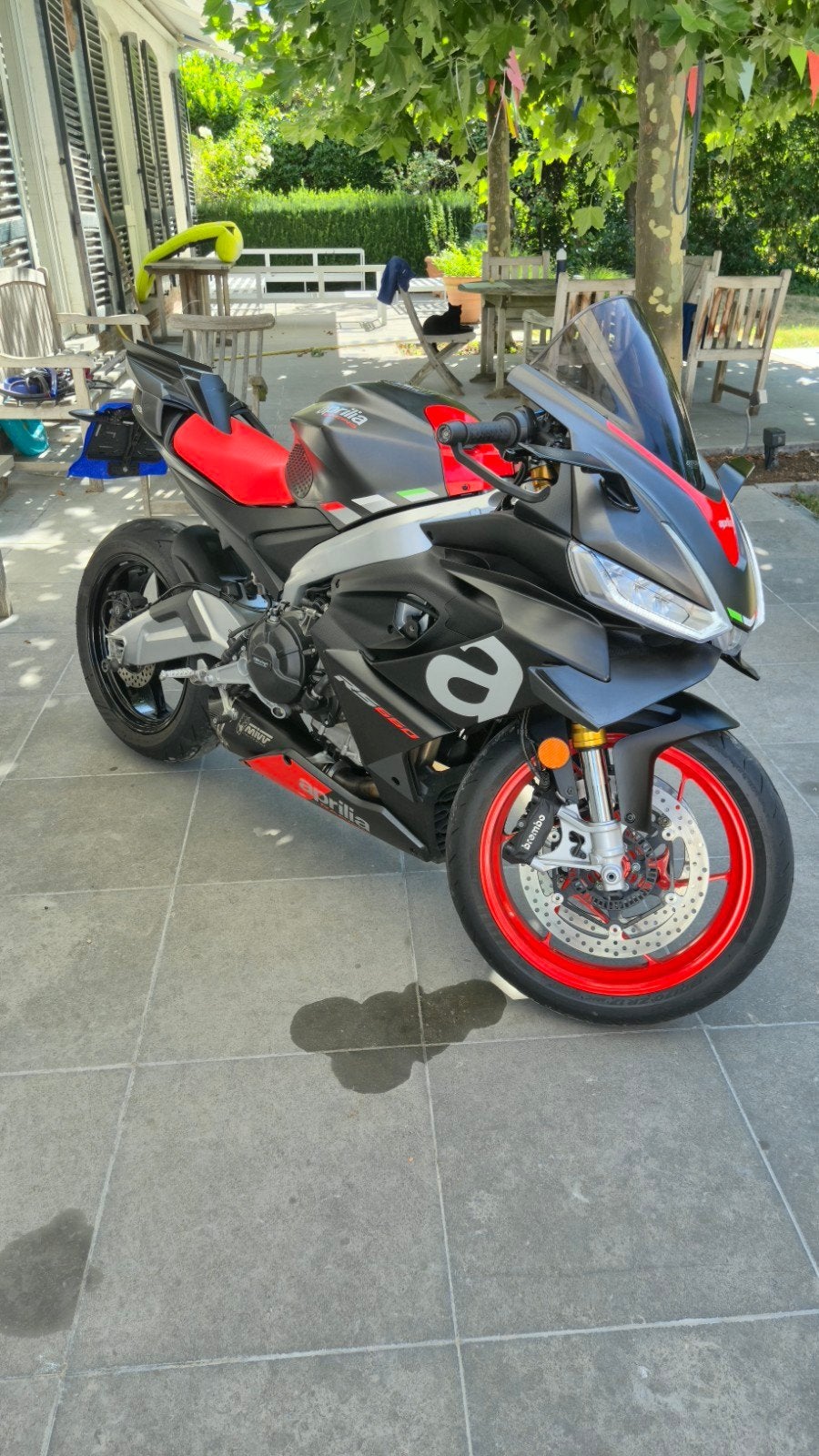 aprillia rs 660, Ophalen