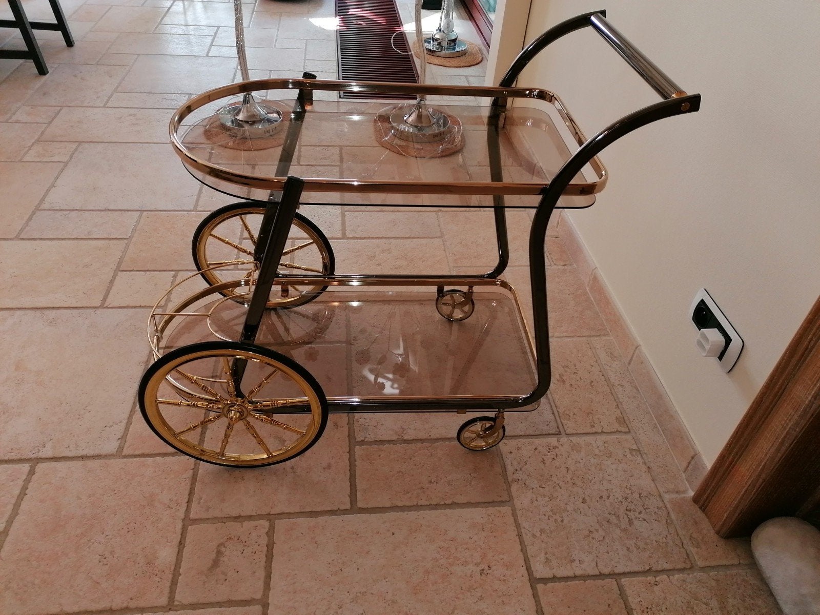 serveerwagen, Ophalen