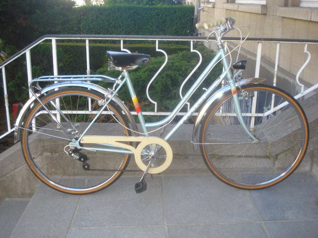 PEUGEOT Beau Vélo de Randonnée pour Femme Vintage 1980, Autres marques, Vitesses, Frein sur jante, Enlèvement