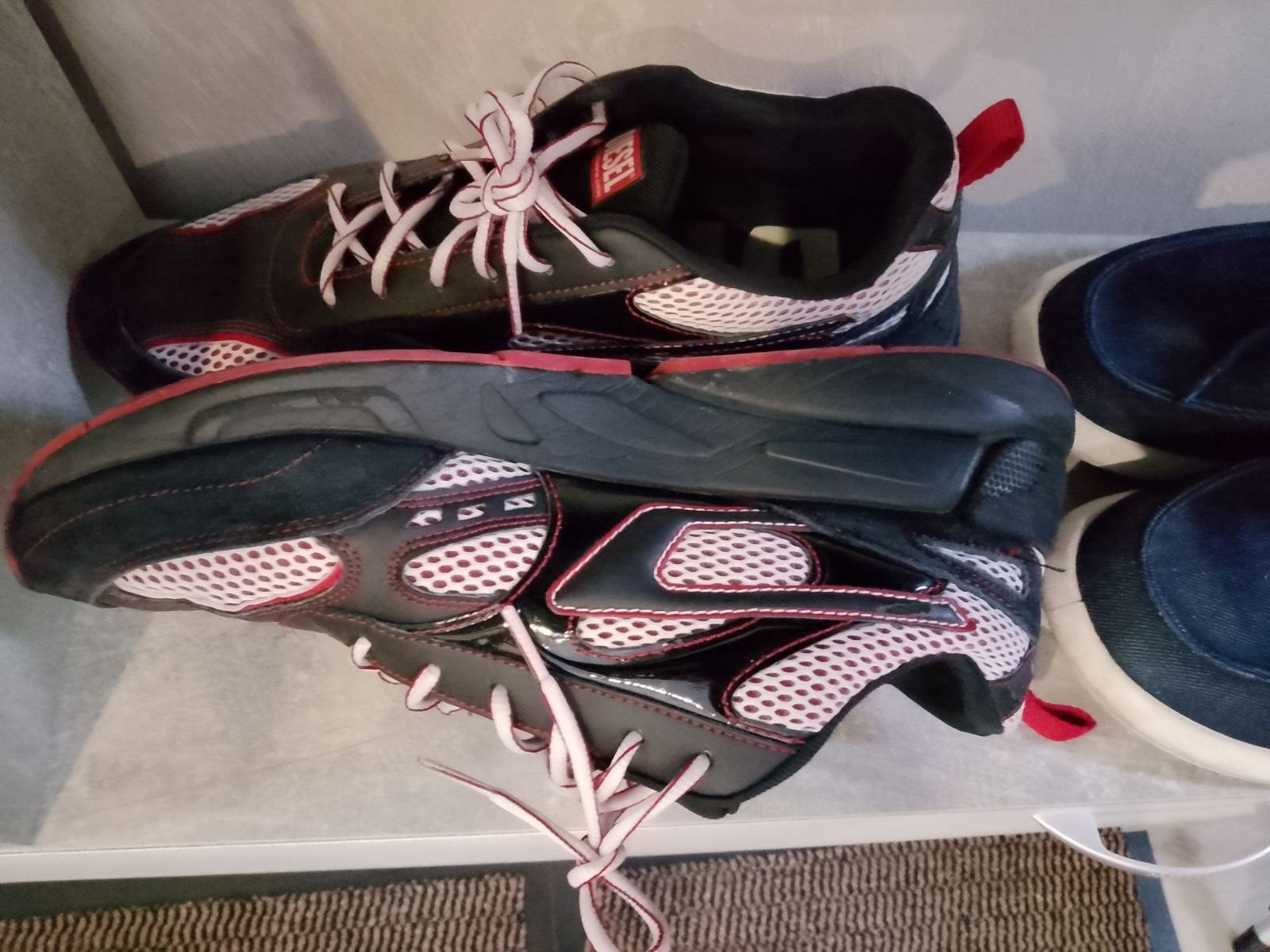 Originele merksneakers van het merk Diesel, zeer weinig gedr, Ophalen of Verzenden