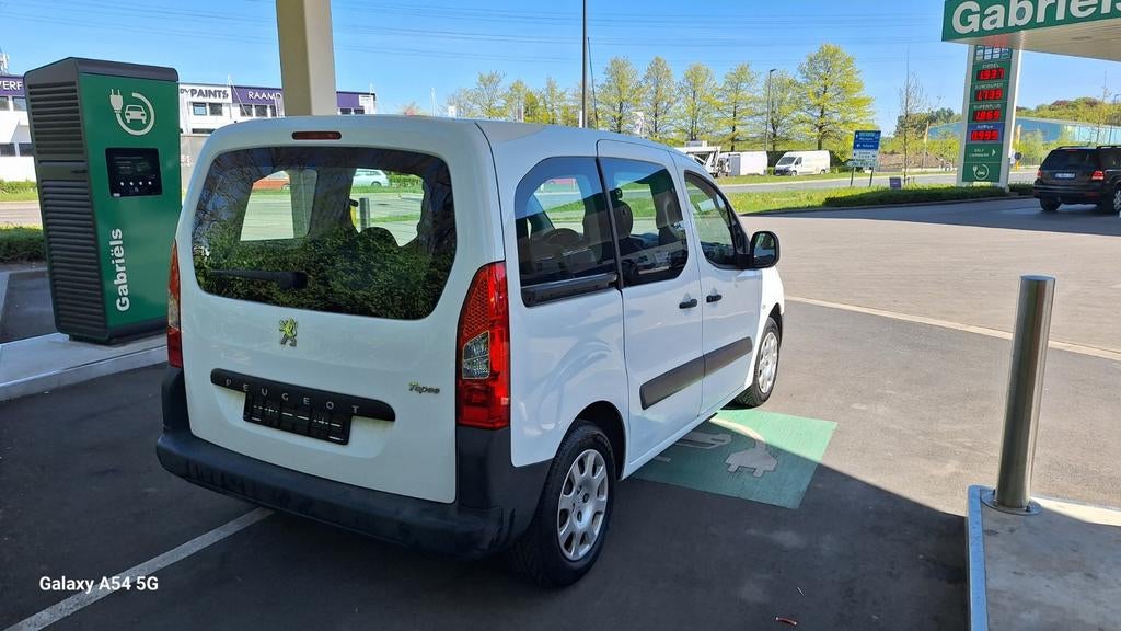 Peugeot Partner  benzine 63.000 km, Autos, Euro 5, Achat, Boîte manuelle, 5 places