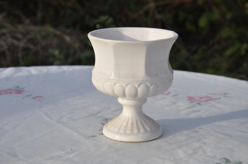 petit cache pot sur pied faience blanche, Enlèvement ou Envoi, Utilisé, Autres matériaux, Intérieur