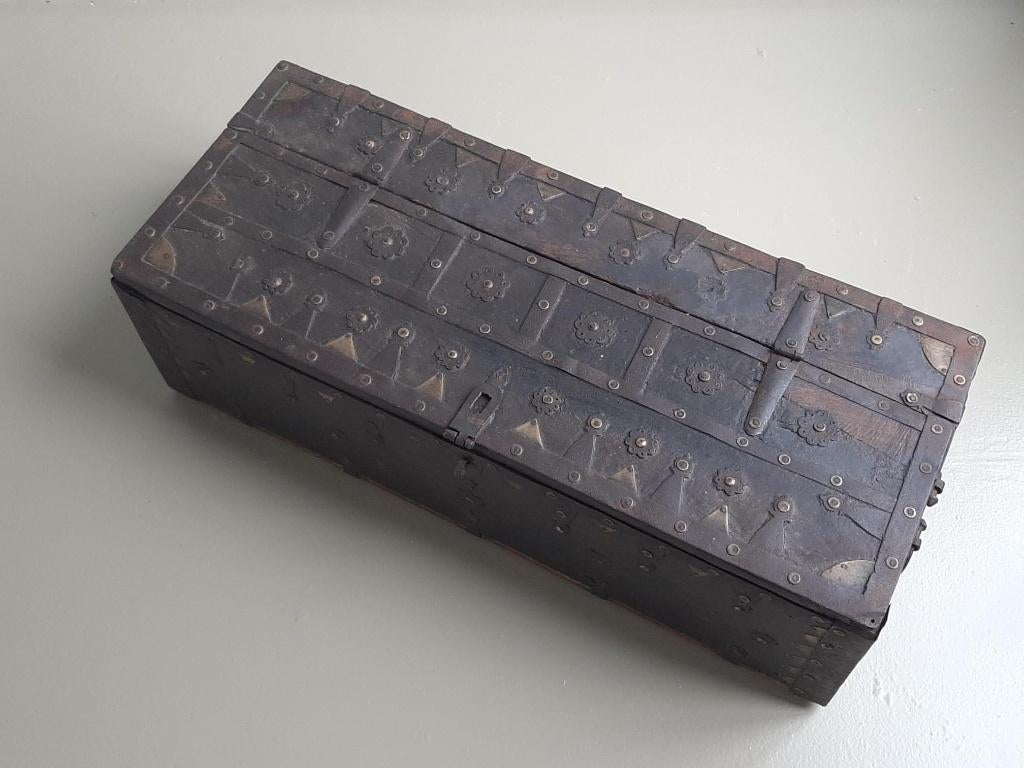 Houten kistje afgewerkt met koper, Antiek en Kunst, Ophalen