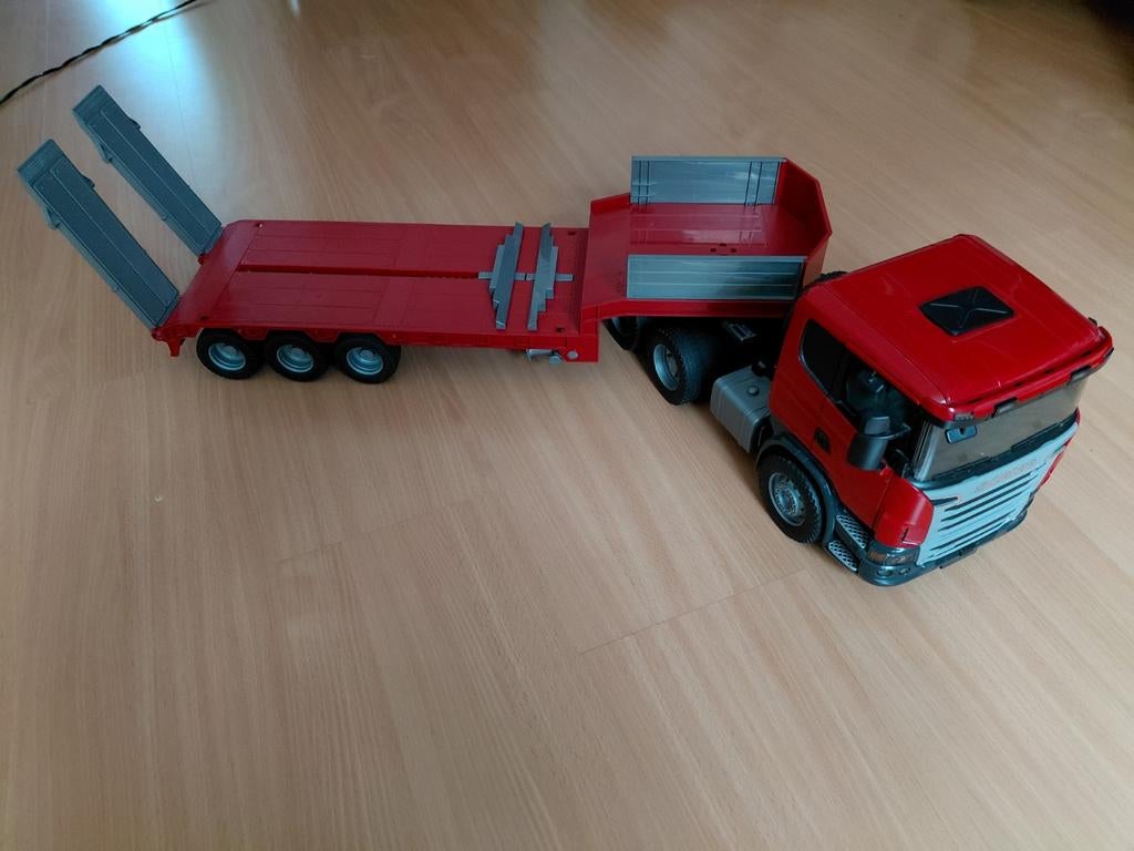 Bruder dieplader, Ophalen