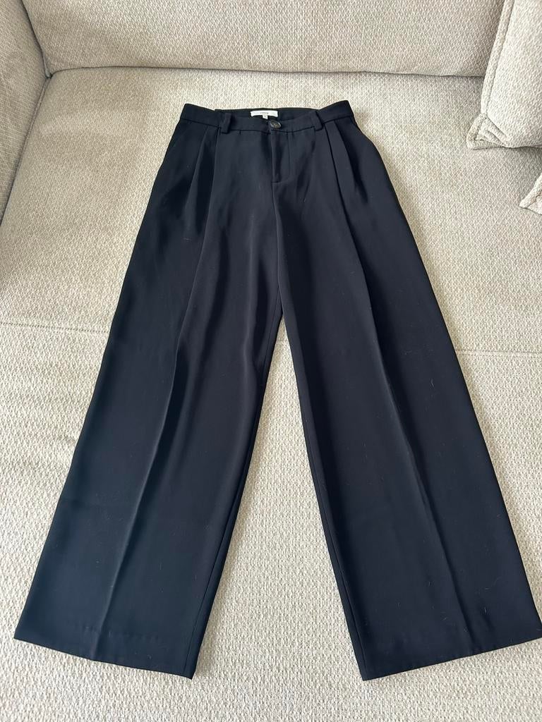 Broek van het merk Vince T.2/XS 50€, Kleding | Dames, Ophalen, Gedragen, Maat 34 (XS) of kleiner, Zwart