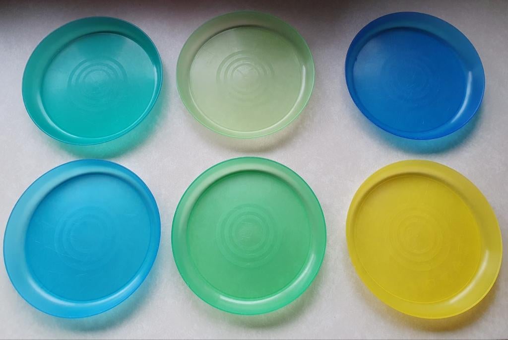 6 gekleurde kinderbordjes - Mogen in micro en vaatwas, Ophalen of Verzenden, Gebruikt, Overige typen