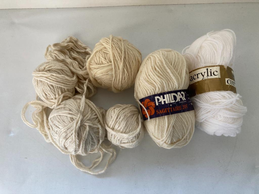 Tricot de laine blanc/écru 1 Phildar et 1 Comtesse + pelotes, Envoi, Comme neuf, Tricot ou Crochet, Laine ou Fils