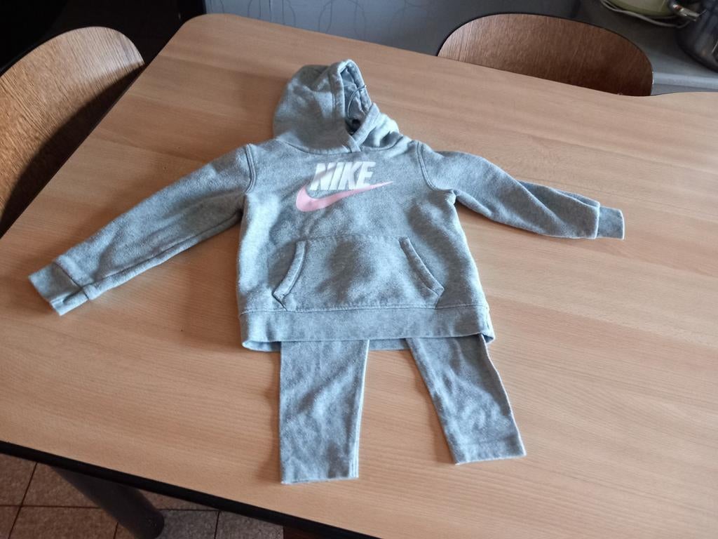 Ensemble nike 24 mois, Enlèvement ou Envoi, Comme neuf