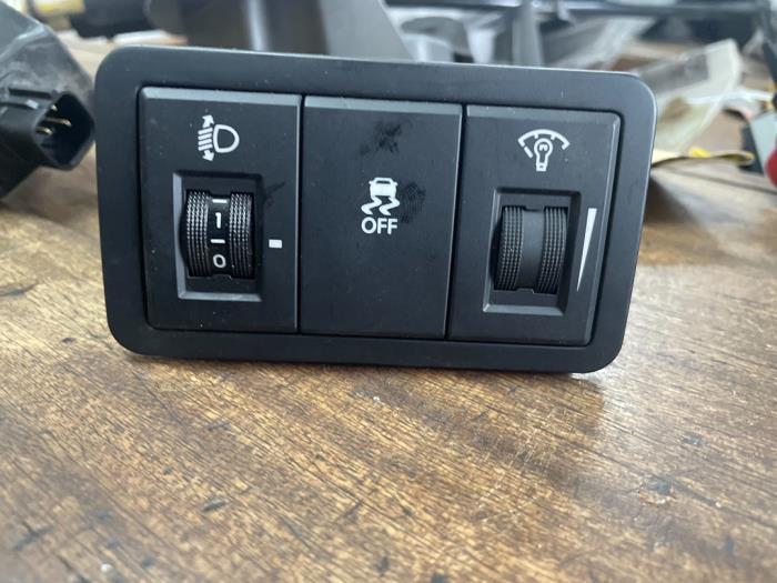Commutateur phare hauteur réglable d'un Hyundai I20, -, 3 mois de garantie, Utilisé, Hyundai