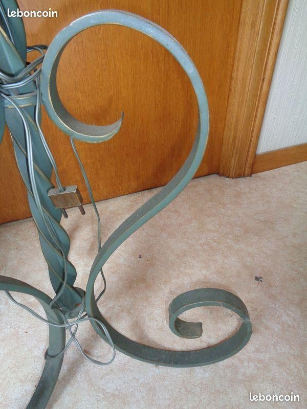 pied de lampe en fer forgé patiné, Enlèvement