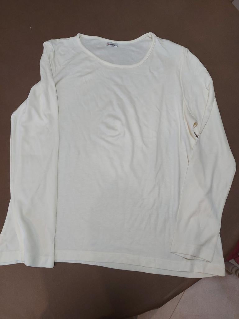 Crème kleurige longsleeve van Damart nieuw maat 50, Huis en Inrichting, Slaapkamer | Beddengoed, Ophalen of Verzenden