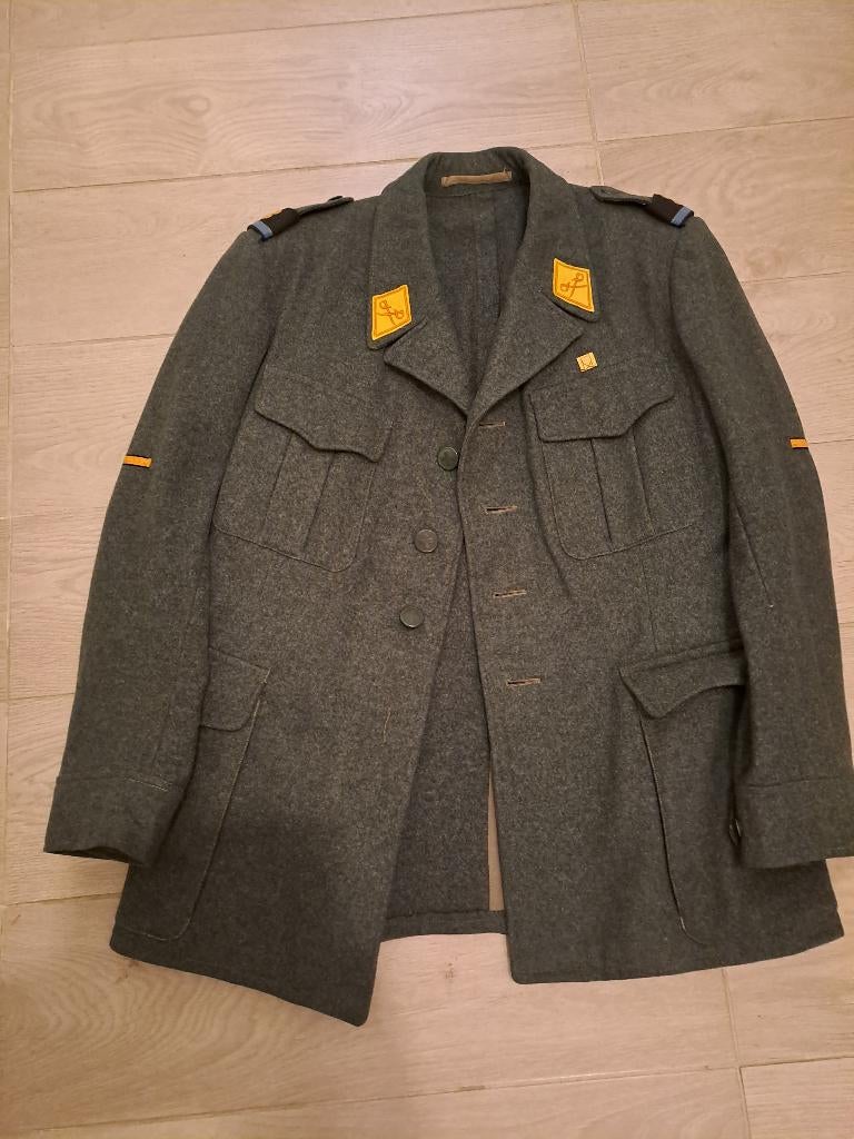 Zwitsers legerjack, Verzamelen, Militaria | Algemeen, Verzenden