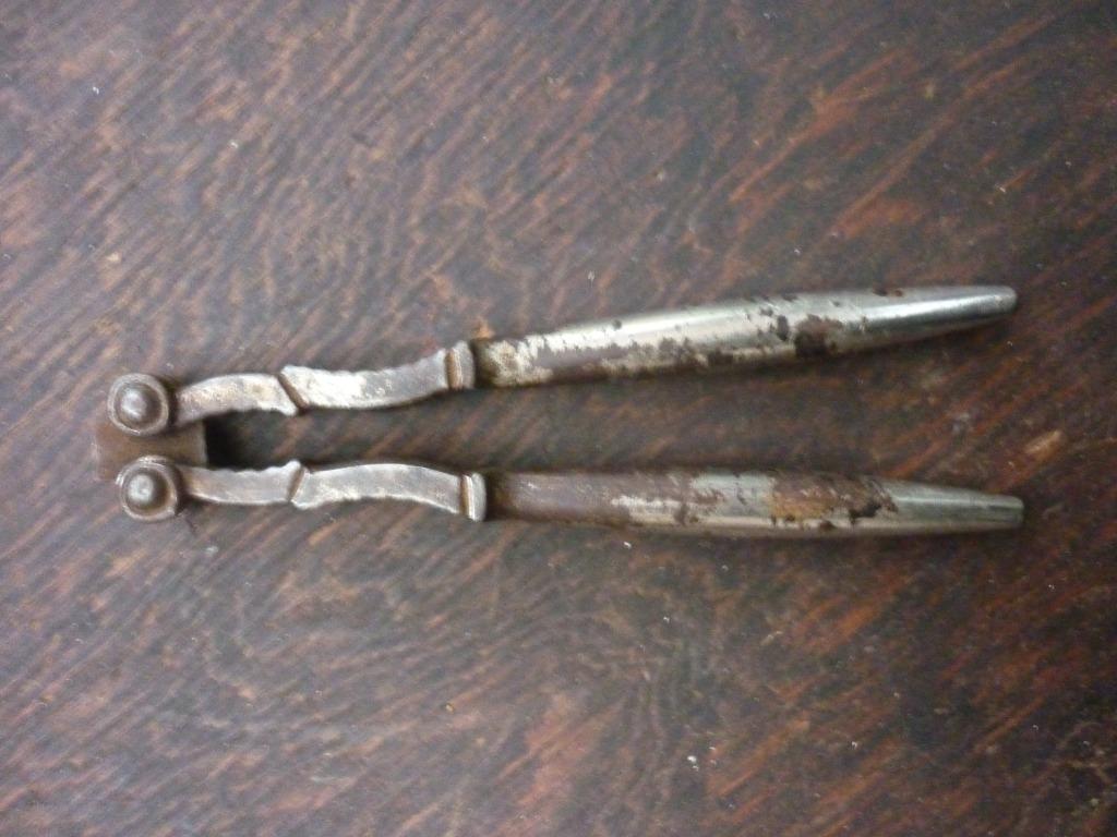 Casse-noisettes en fer antique, Antiquités & Art, Enlèvement ou Envoi