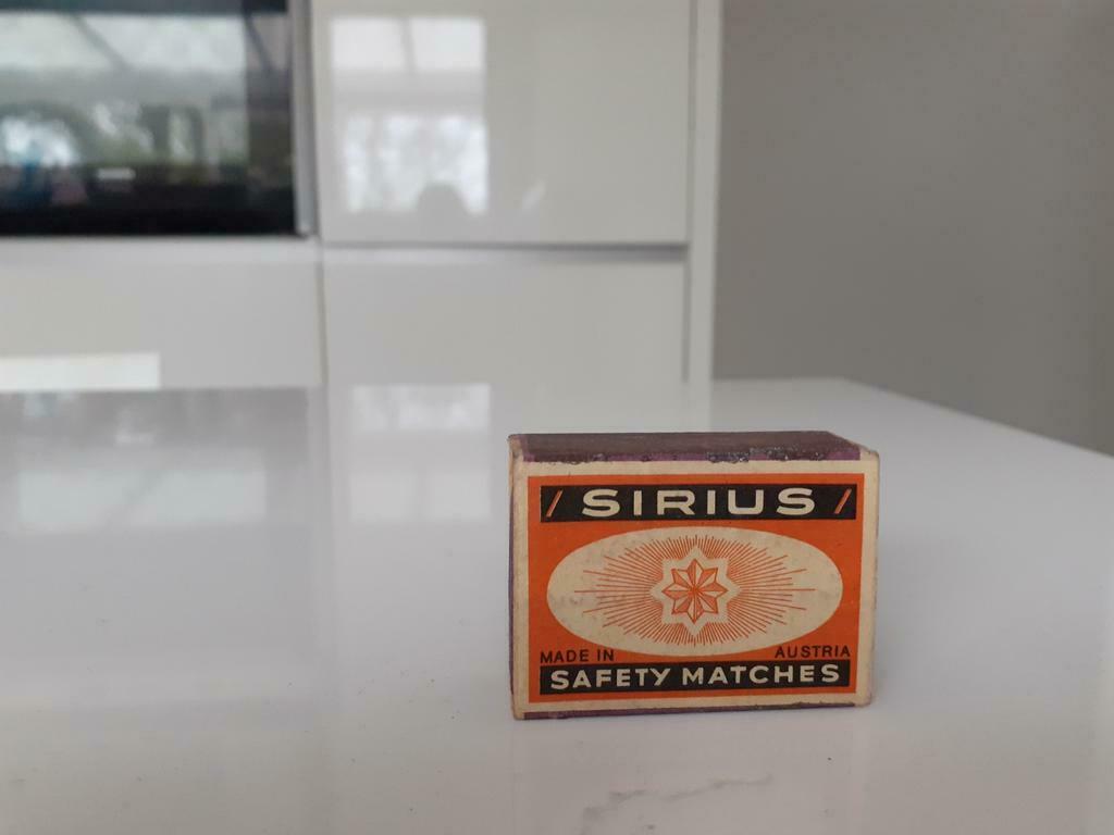 Vintage houten luciferdoosje sirius, Ophalen of Verzenden