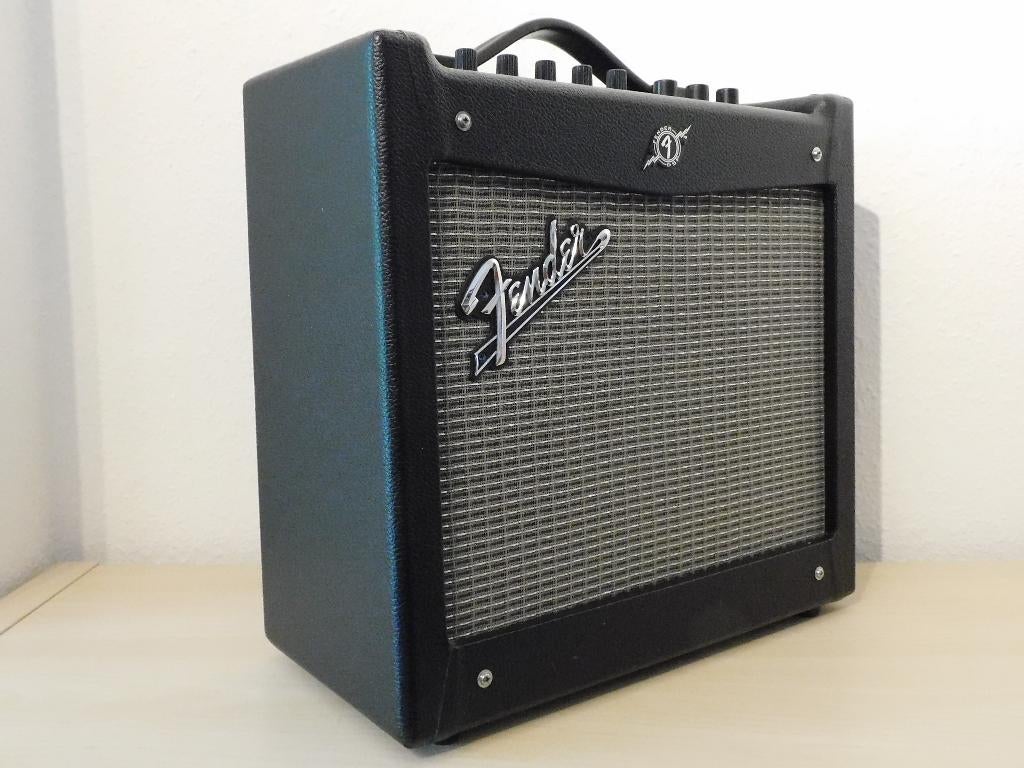 FENDER MUSTANG I COMBO V2 VERSTERKER, Muziek en Instrumenten, Versterkers | Bas en Gitaar, Nieuw, Ophalen