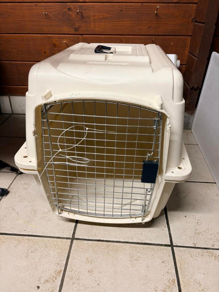 Petmate vari kennel ultra reis kennel, Ophalen, Gebruikt