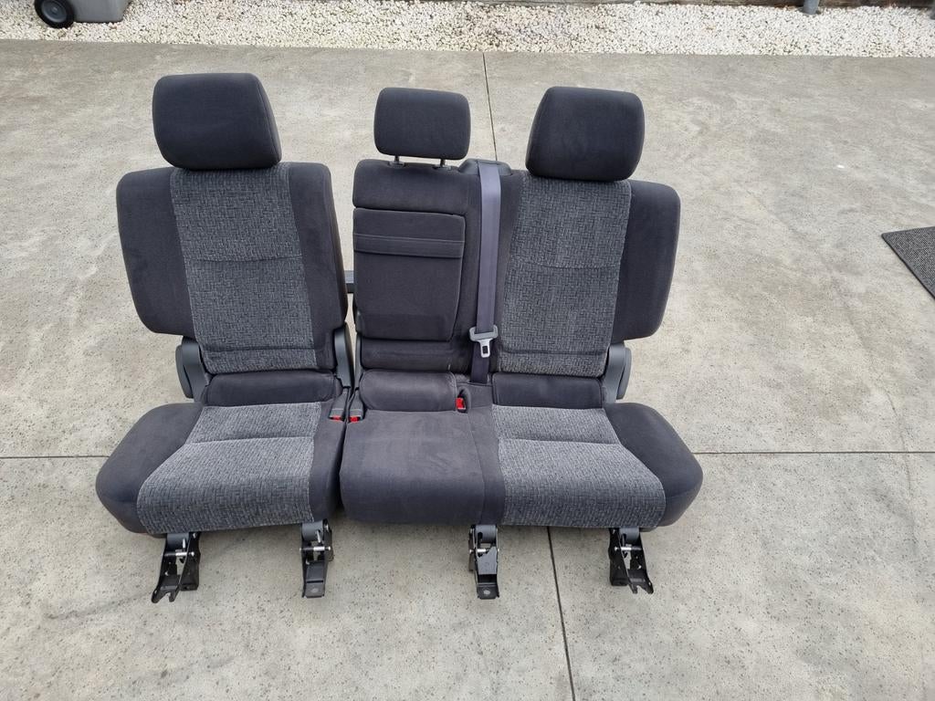 Achterbank land cruiser 120 serie, Ophalen