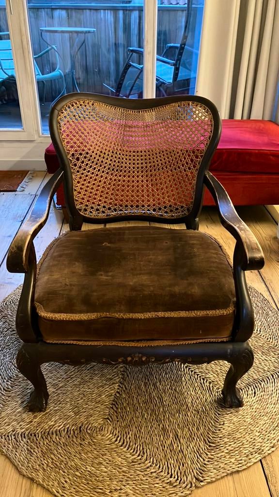 Antieken fauteuil, Enlèvement