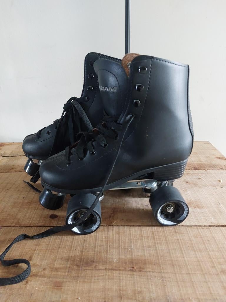 Rolschaatsen maat 39, Ophalen
