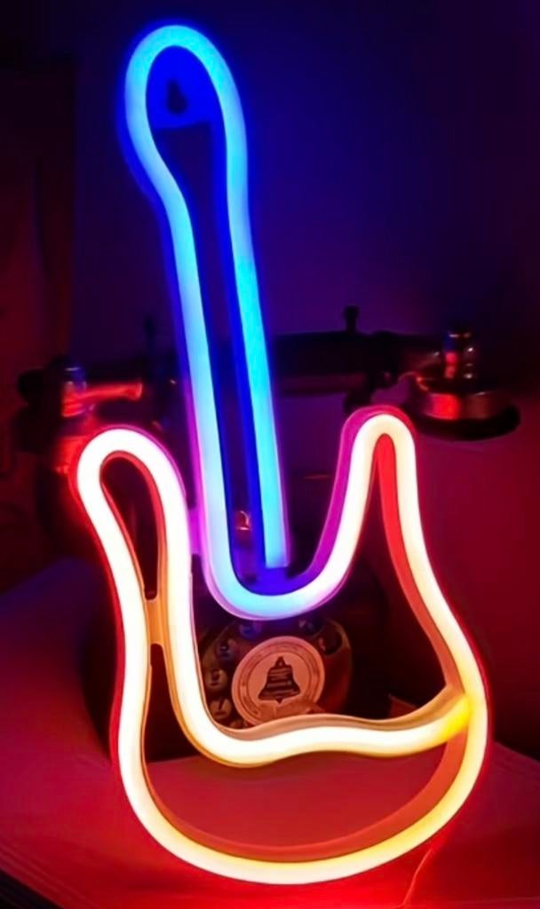 Guitare LED néon multicolore - 3AA ou 220V - Mancave Vintage, Enlèvement ou Envoi, Comme neuf, Panneau publicitaire