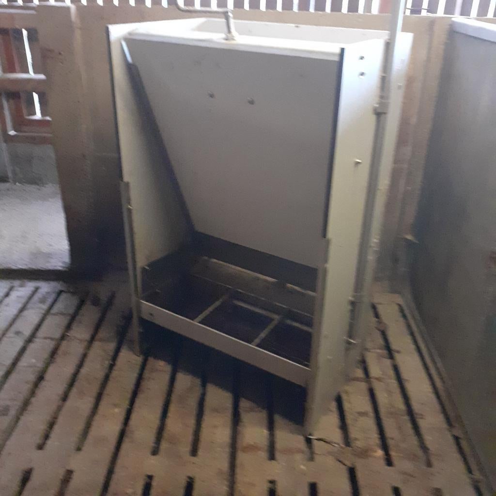 Devos brijbakken voor varkens