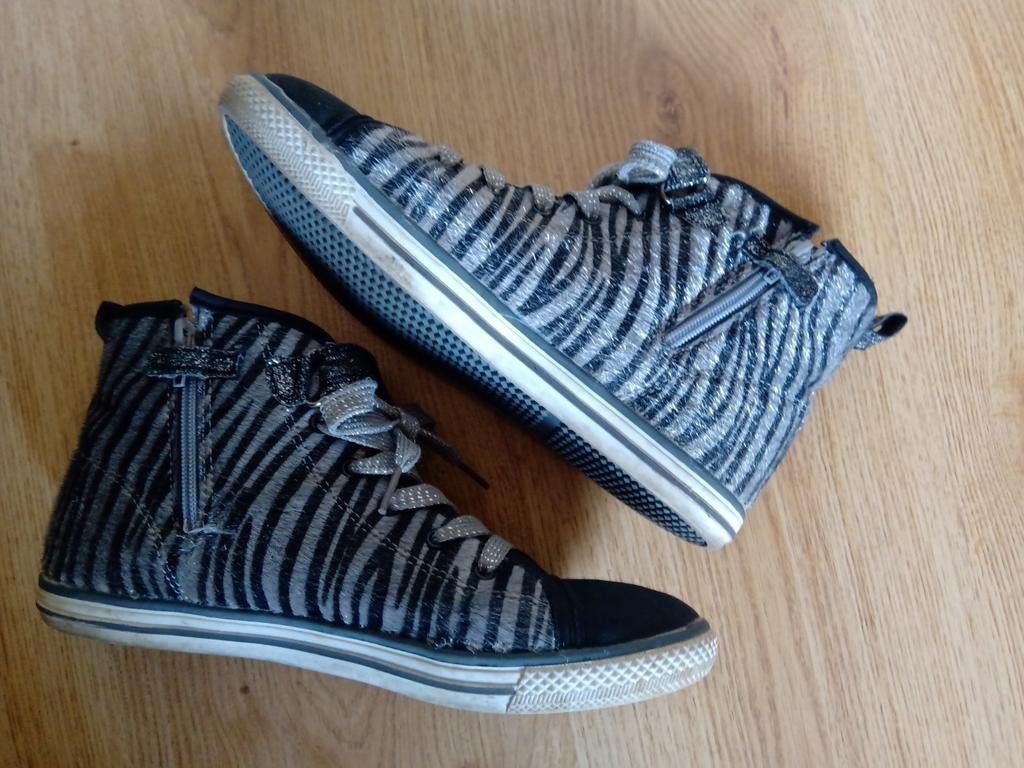 Sneakers maat 38, Ophalen of Verzenden, Zo goed als nieuw, Bizzy, Sneakers