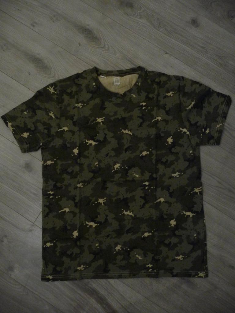 T-shirt Decathlon - camouflage print, Maat 42/44 (L), Ophalen of Verzenden, Zo goed als nieuw, Korte mouw