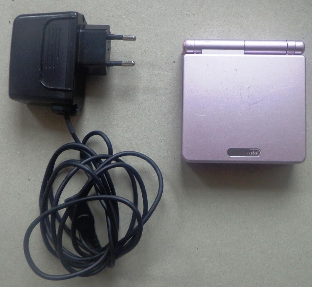 Gameboy Advance SP Rose AGS-001 + originele oplader, Ophalen of Verzenden, Gebruikt