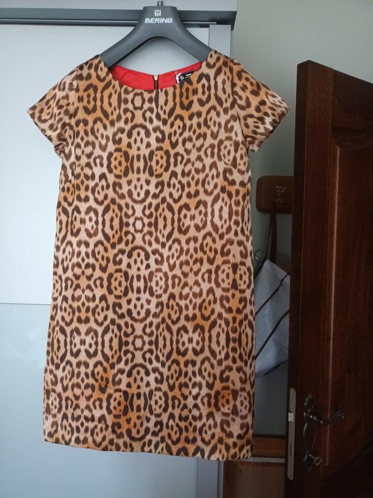 Nouvelle robe « Sinequannone Paris », Enlèvement ou Envoi, Neuf, Taille 38/40 (M)