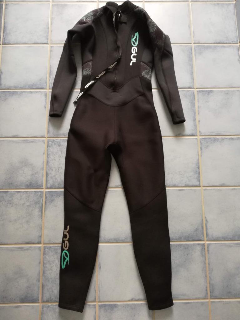 2 wetsuits, Watersport en Boten, Golfsurfen, Ophalen, Zo goed als nieuw, Overige typen