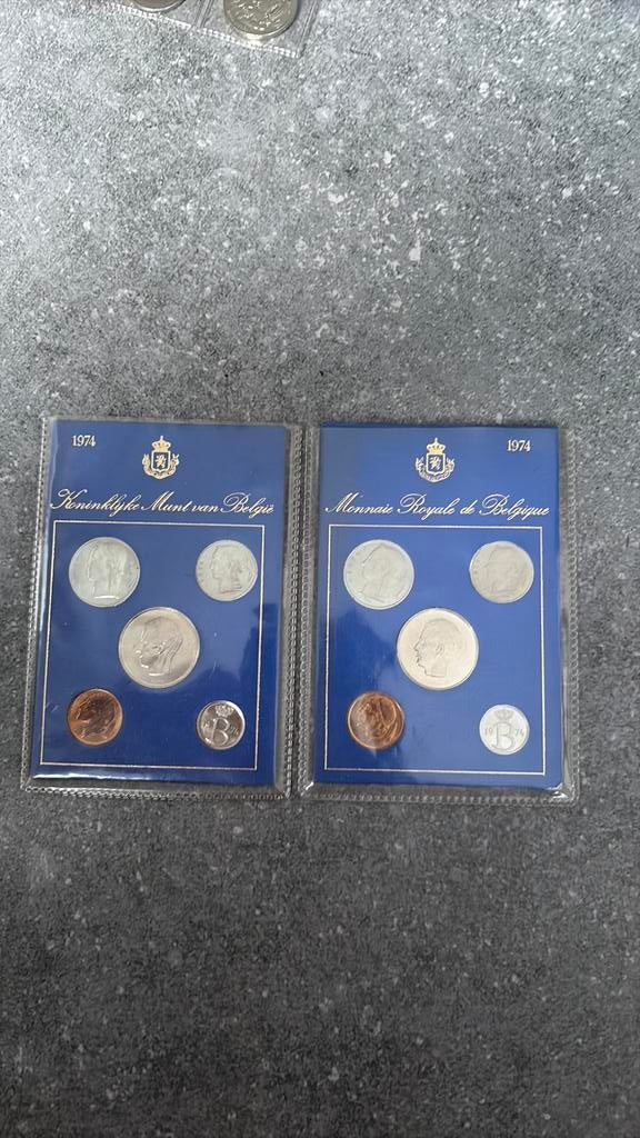 FDC 2 sets Monnaie royale de Belgique 1974 (FR ET NL), Timbres & Monnaies, Monnaies | Belgique, Enlèvement ou Envoi, Série
