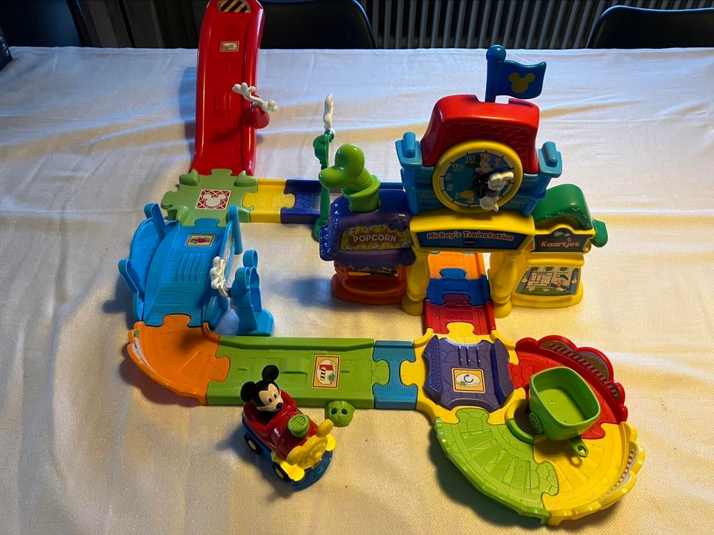 Vtech Toet toet Mickey Mouse Treinstation, Kinderen en Baby's, Ophalen, Zo goed als nieuw, 2 tot 4 jaar