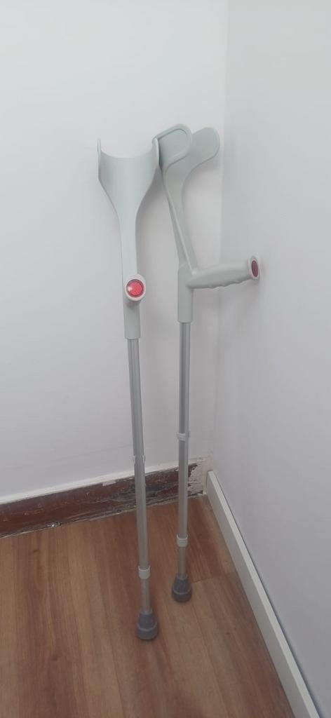 Loopkrukken, Diversen, Verpleegmiddelen, Ophalen of Verzenden, Zo goed als nieuw