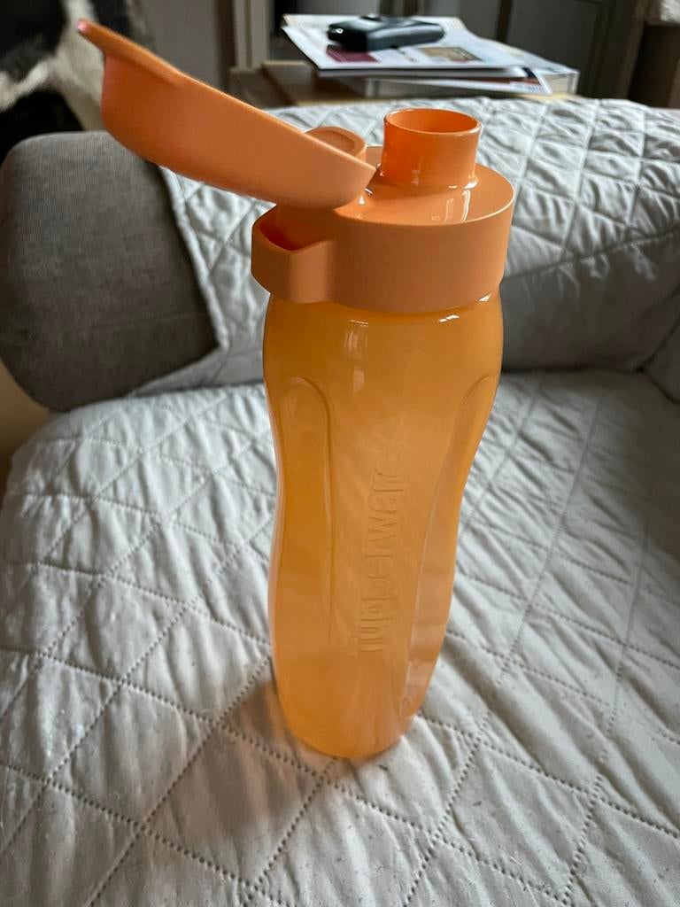 Bouteille à boire avec bouchon de sport, Neuf, Tupperware, Enlèvement ou Envoi, Brussel