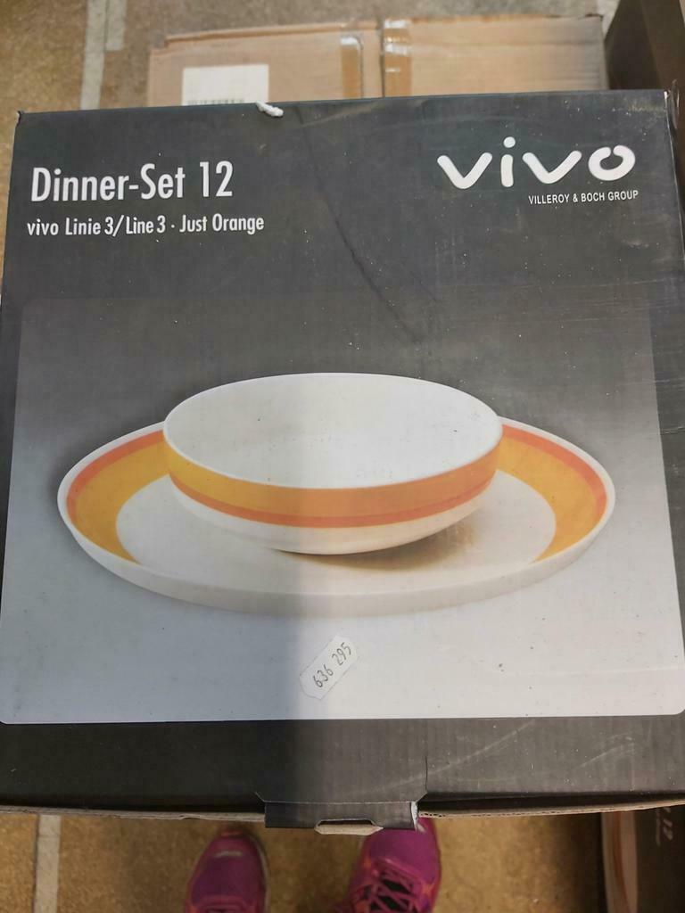 Services de table. Plusieurs boîtes de la même couleur. Auss, Maison & Meubles, Cuisine | Vaisselle, Neuf, Enlèvement ou Envoi