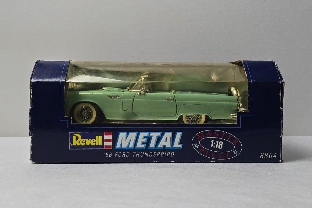 Revell Cars - 1/18  - 1956 Ford Thunderbird, Ophalen of Verzenden, Zo goed als nieuw, Auto, Revell