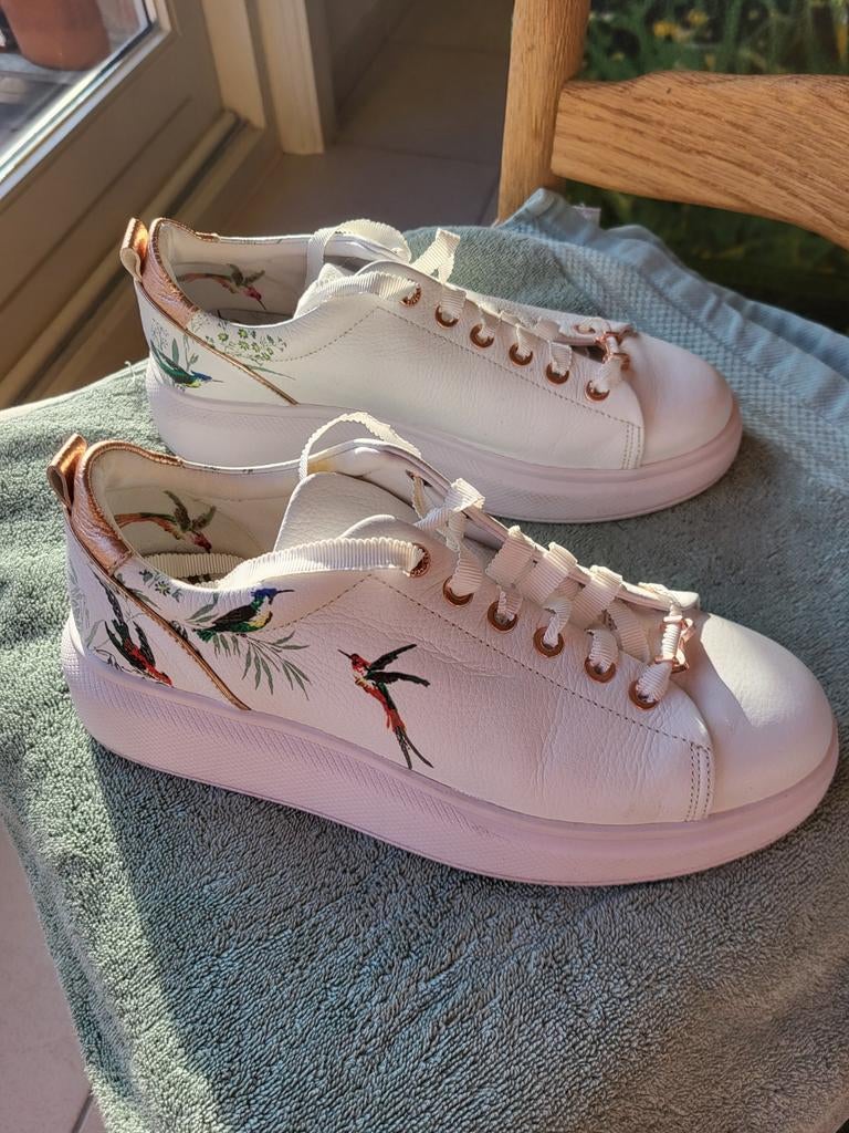 TED BAKER - WITTE SNEACKERS -MAAT : 39, Ophalen of Verzenden