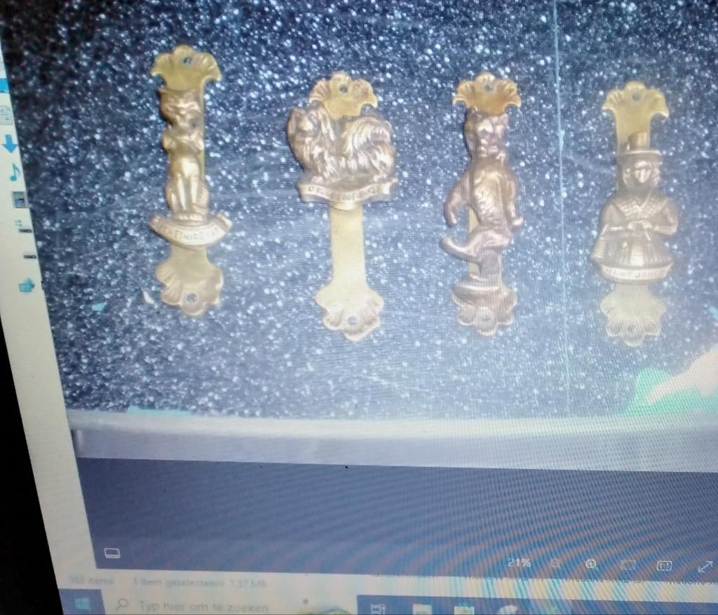 4 deur kloppers, Ophalen