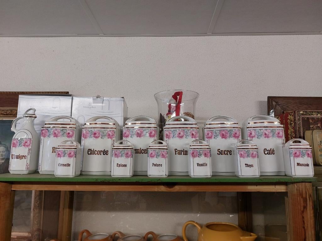 Lot de 12 pots à épices + 1 vinaigrier en porcelaine, Enlèvement ou Envoi