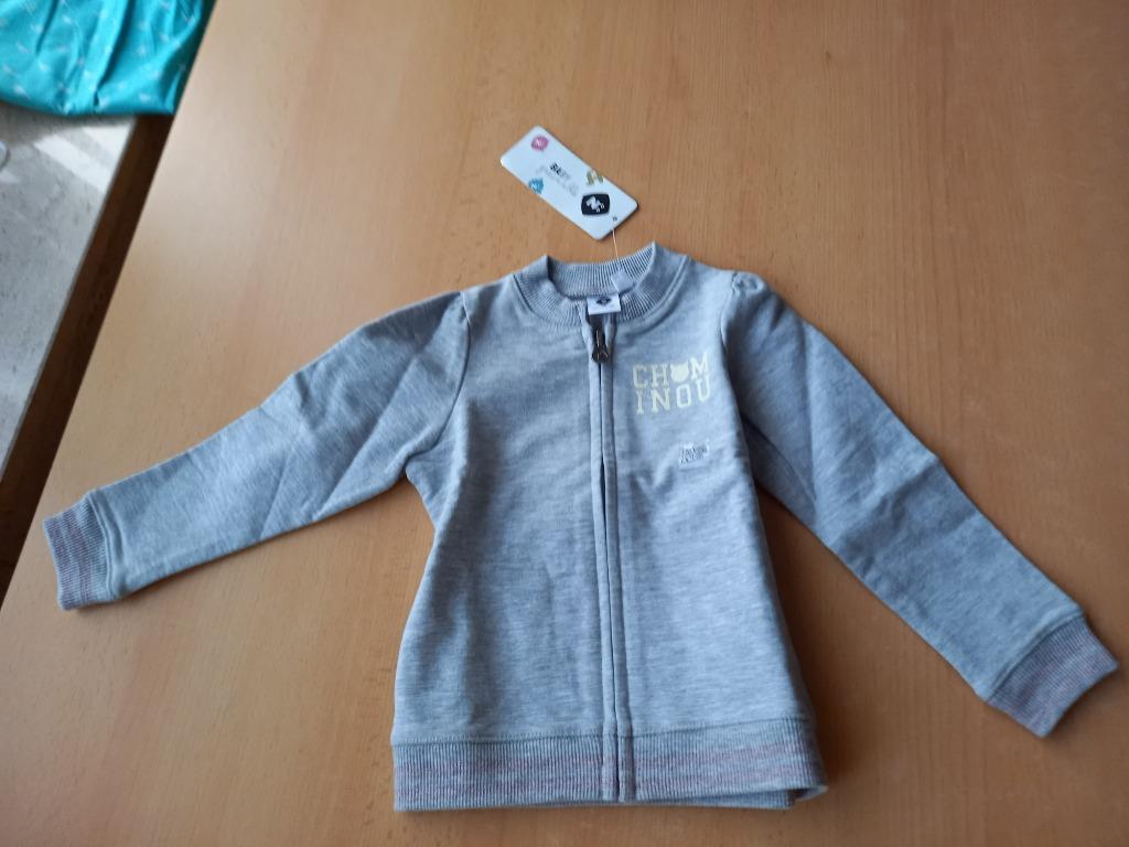 NIEUW, grijze gilet maat 80 meisje grain de blé, Kinderen en Baby's, Grain de Blé, Nieuw, Ophalen of Verzenden, Truitje of Vestje