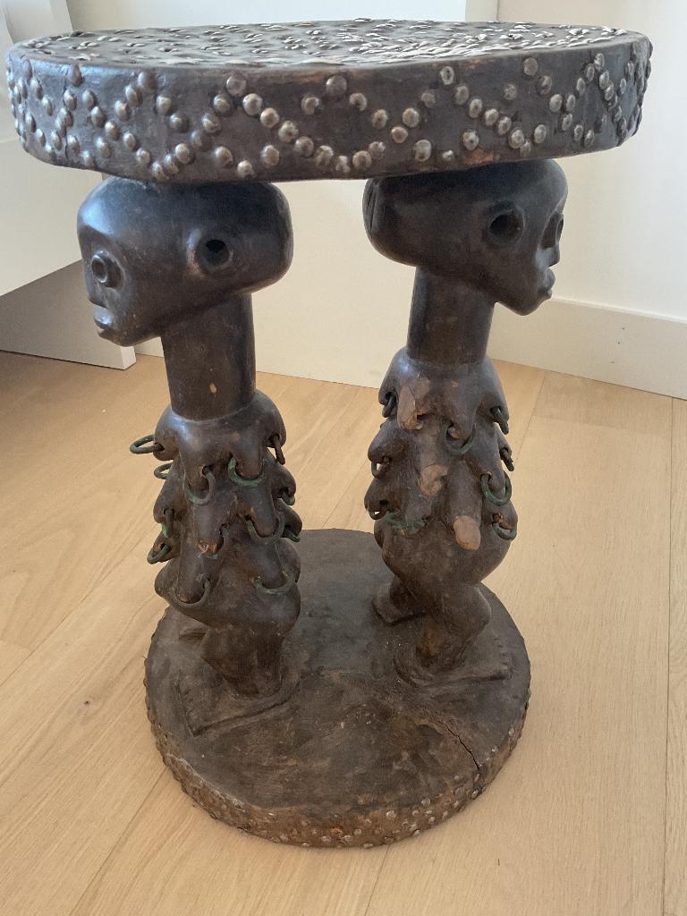 Afrikaanse tribale stamkruk/stoel, Ophalen