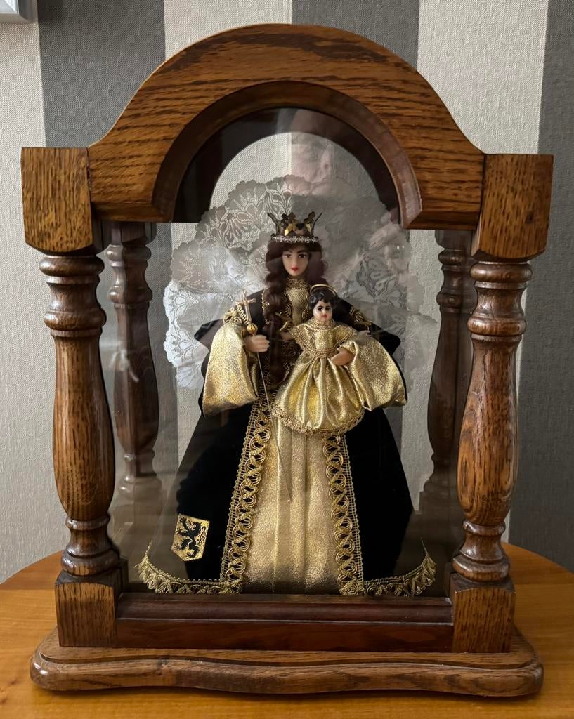 Maria met Jezus wassen beeld schrijn, Antiek en Kunst, Ophalen