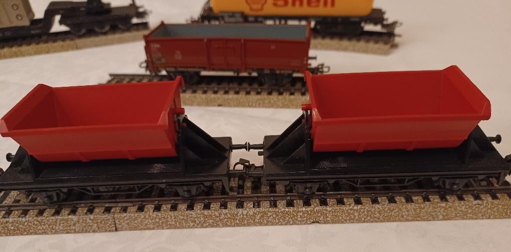 Märklin 2 wagons tombereau basculant 4413, Enlèvement ou Envoi, Comme neuf, Wagon, Märklin