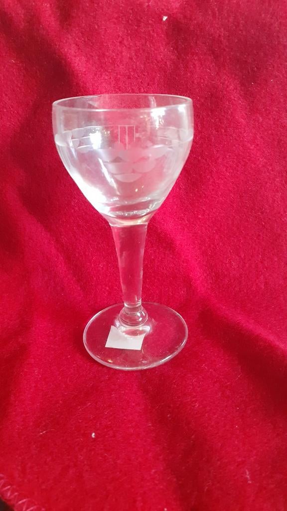 verre a liqueur taillé a la roue raisin (10), Ophalen of Verzenden