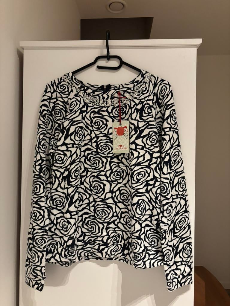 J.S. Millenium Top met Rozenprint en Parels – Maat: S, Kleding | Dames, Ophalen of Verzenden, Nieuw, Maat 36 (S), Zwart