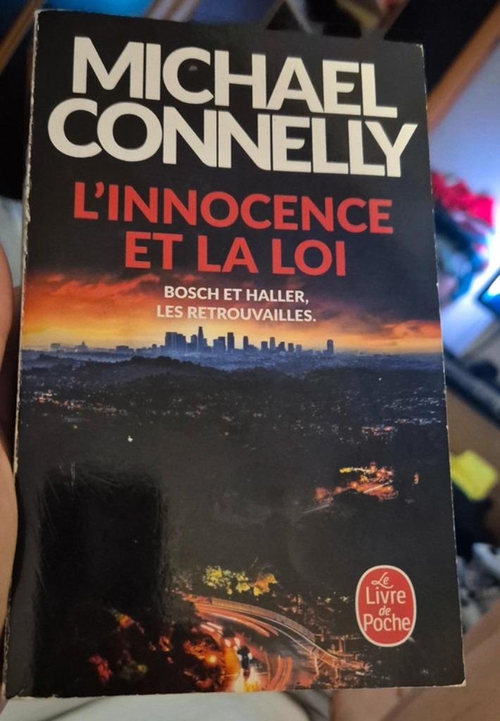 Onschuld en de wet - Michael Connelly, Boeken, Ophalen of Verzenden, Gelezen, Michael Connelly.